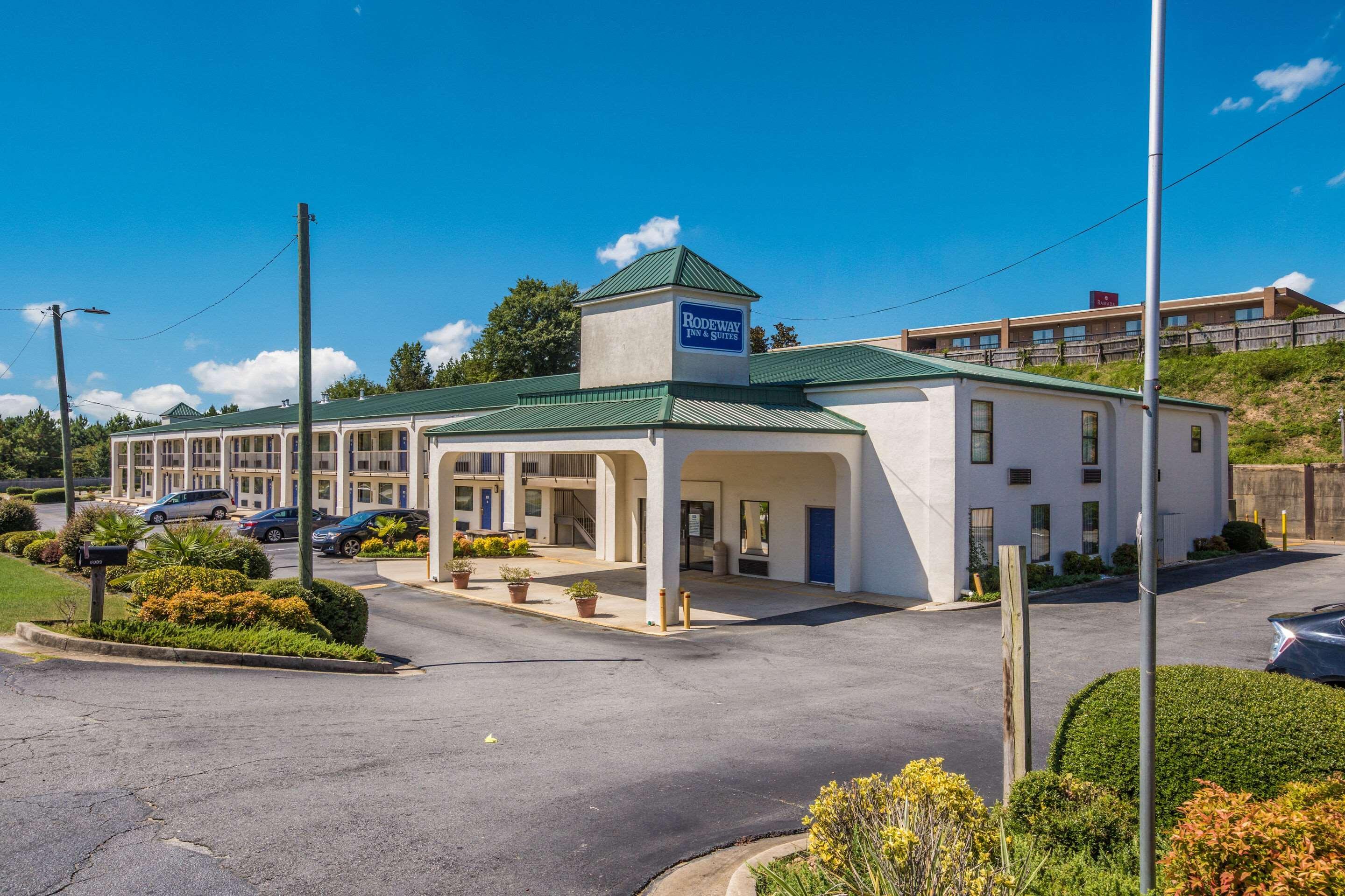 Rodeway Inn & Suites Macon Extérieur photo