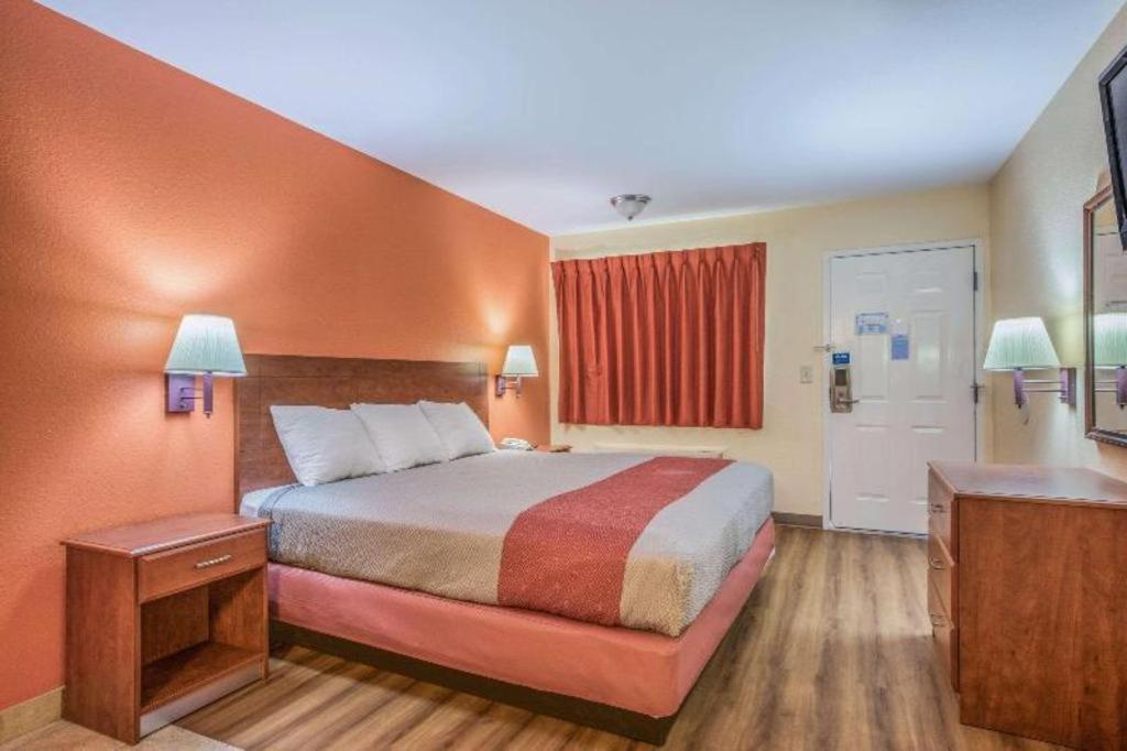 Rodeway Inn & Suites Macon Extérieur photo