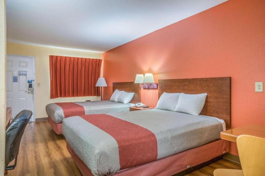 Rodeway Inn & Suites Macon Extérieur photo