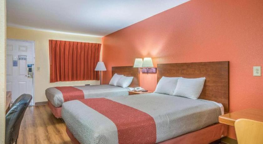 Rodeway Inn & Suites Macon Extérieur photo