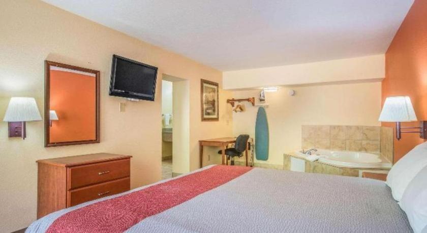 Rodeway Inn & Suites Macon Extérieur photo