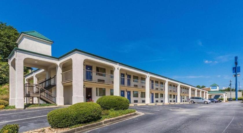 Rodeway Inn & Suites Macon Extérieur photo